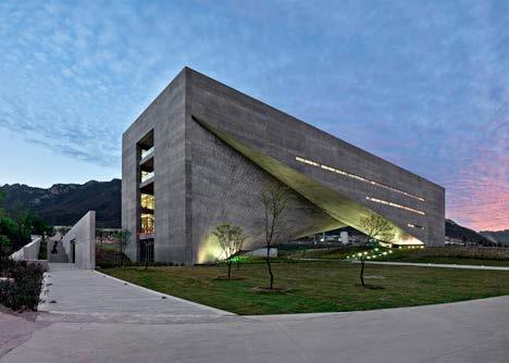 Universidad de Monterrey Mexico Industrial, Graphic, Fashion, Interior, Architecture, Art, Packaging Projects -MFA program