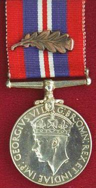 THE 1939-1945 WAR MEDAL TERMS The war medal was awarded to all full-time personnel of the armed forces and merchant marines for serving for 28 days between 03 September 1939 and 02 September 1945.