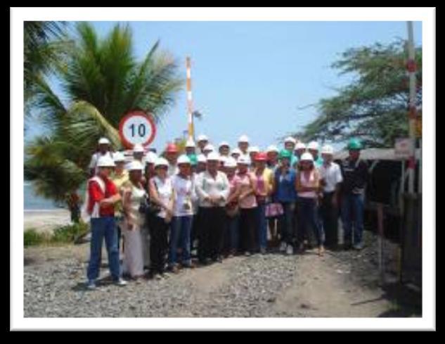 organizes guided visits to the mine and the port to inform