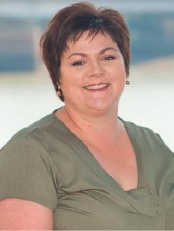 Following 15 years involvement in natural resource and environmental management, including seven as CEO of the Fitzroy Basin Association, Suzie joined Anglicare Central Queensland as CEO in 2012.