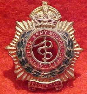 A AMC Offic e r s E n a m elle d Height: Hat badge 70mm Collar badge 32mm These are noted by