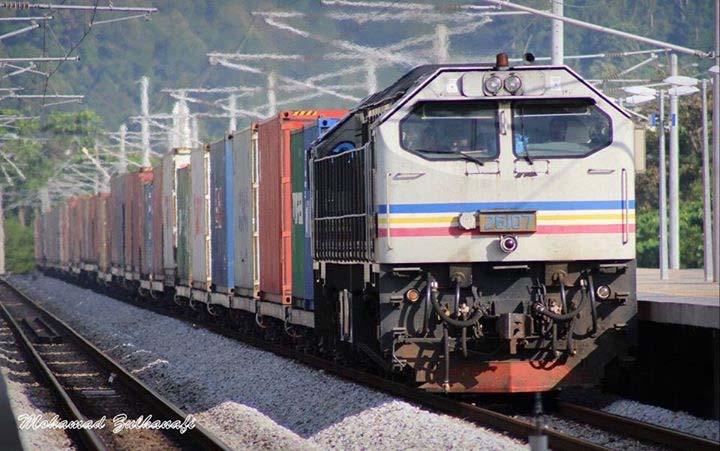 LANDBRIDGE SERVICE BETWEEN MALAYSIA - THAILAND (CARGO SERVICES) introduced in year 1999 represents an international collaboration