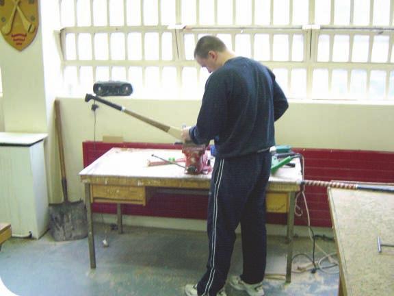 I R I S H P R I S O N S E R V I C E - A N N U A L R E P O R T 2 0 0 5 23 Hurley repair, Cork Prison Community assistance programmes and community project work continued throughout 2005.