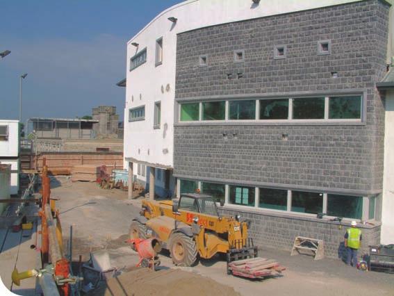 64 I R I S H P R I S O N S E R V I C E - A N N U A L R E P O R T 2 0 0 5 LIMERICK PRISON Enabling works were completed in preparation for the provision of the new Recreation/Education/Medical Block.