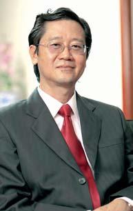 PROFILE OF DIRECTORS continued Dato Ng Kam Cheung, is an Independent Non-Executive Director. He was appointed to the Board on 26 April 2006. He is also a Member of the Audit Committee.