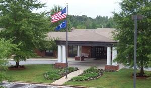 Nursing Homes, cont. Richard M. Campbell Veterans Nursing Home (Anderson) Campbell is a VA-certified nursing care facility in Anderson.