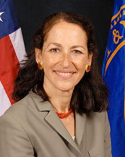 Leadership FDA Commissioner Margaret Hamburg We will hold ourselves to the highest standards of transparency and
