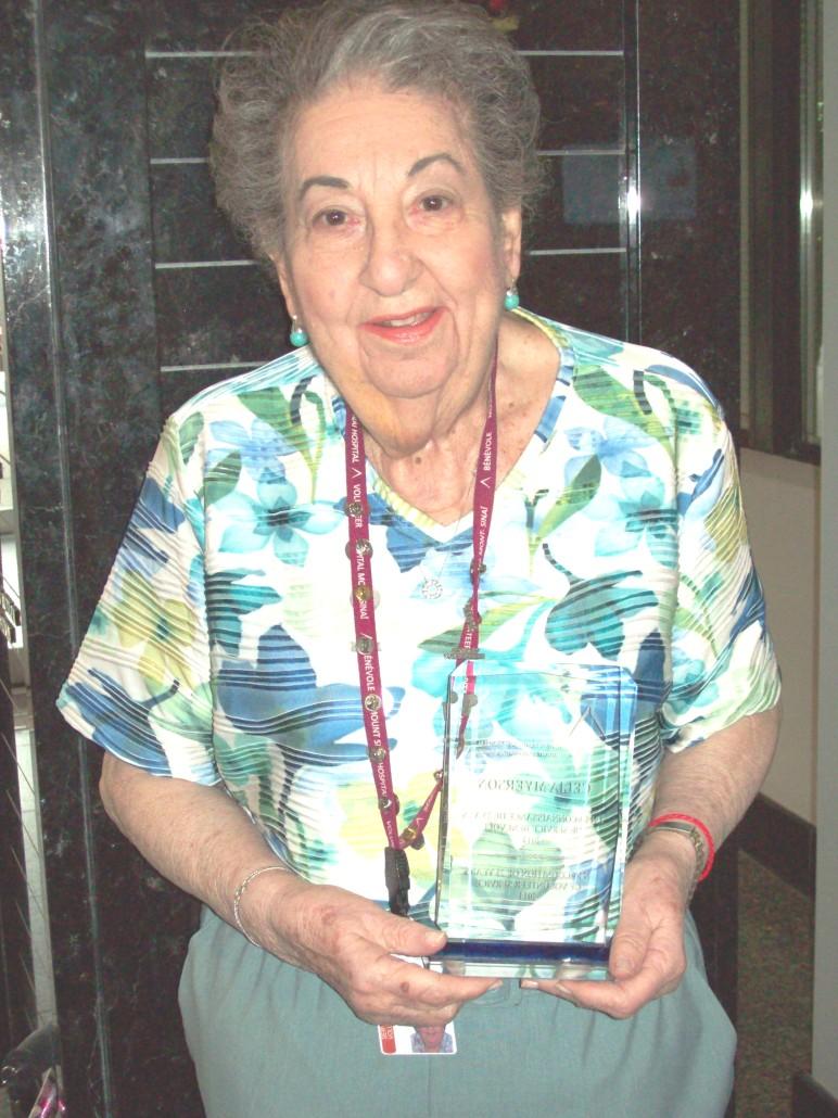 award for her volunteer work at Mount Sinai.