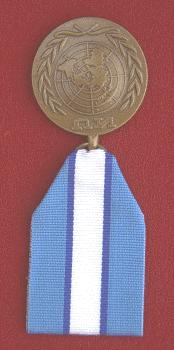UNITED NATIONS MEDALS, THE CANADIAN PEACEKEEPING SERVICE MEDAL A-CR-CCP-121/PT-001 Canadians have served in United Nations (UN) peacekeeping missions in over 25 countries around the world, including