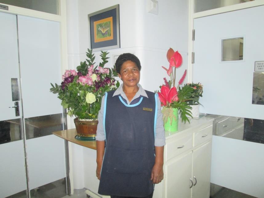 Flowers in ward and passages are kindly done by Stellenbosch Flower Association under leadership of Susan Joubert.