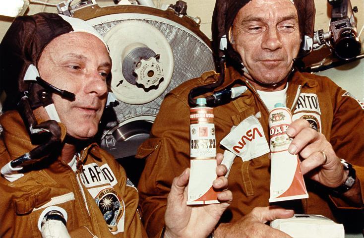 Examples of improved U.S. Soviet relations: - Trade between the U.S. and the Soviet Union increased. - In 1975, U.S. and Soviet astronauts conducted a joint space mission.