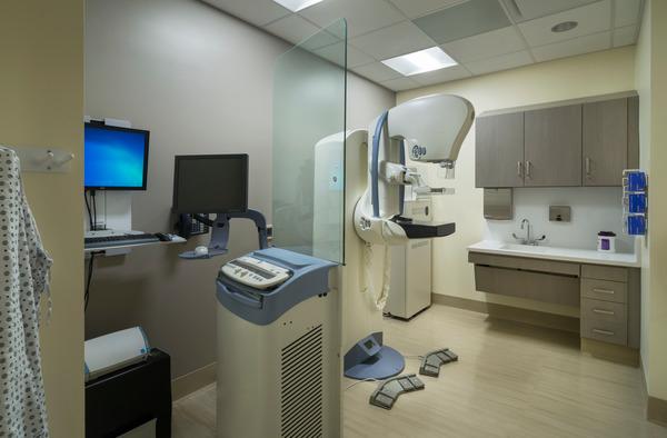 Cancer Center facility with integrated breast cancer and gynecologic