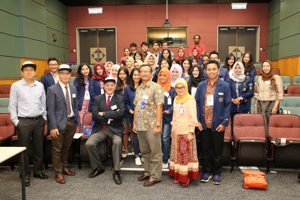 Faculty Activities Visit by Bogor Agricultural University Indonesia on 27 September 2016 Twenty-eight undergraduate students and three lecturers from Economics and Development Studies, Bogor