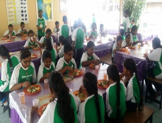 2016 Corporate Collaborations LUNCH SUPPORTED BY BUDIMAS The Budimas Charitable Foundation supported lunch for 107 students from SJK (T) Teluk Panglima Garang that attended a school organised camp