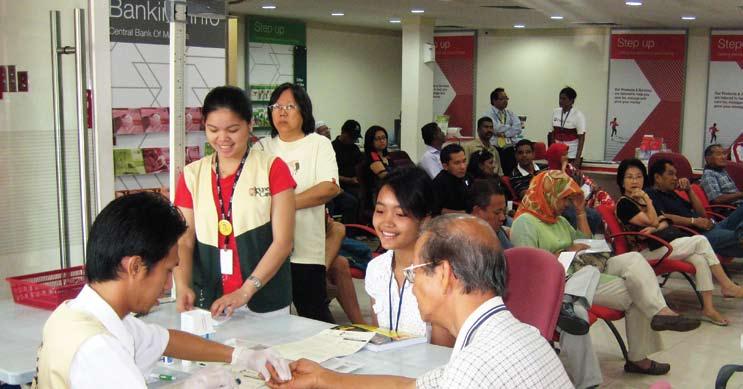 Annual Report 2009 15 CEO s Review Health Screening at a CIMB Bank branch by the National Kidney Foundation Another significant environmental initiative is the Sahabat Hutan Bakau (SHB), a