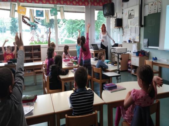 Jean Monnet Project Example Enhanced EU content in primary school curricula Slovenian primary schools integrate EU topics in school curricula Duration: 2014-2015 Participants: