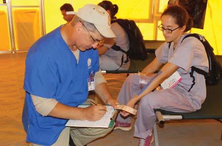Lending a Hand and Keeping Hawaii Prepared Highlights of the 2016-2017 iscal year include: Staffed an Advanced Life Support First Aid station at the 2016 Honolulu Marathon.