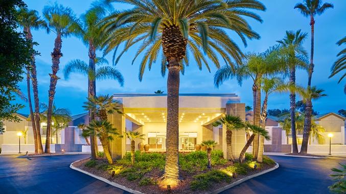 HOTEL RESERVATIONS Hotel Karlan, a Doubletree Hilton A slice of Paradise nestled in the Foothills of Carmel Highlands DIRECTIONS Double Queen & Single King Rooms $135 per night (plus tax)