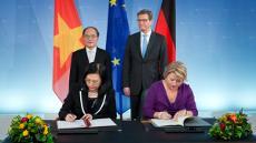 March 13 th, 2013 A milestone in German-Vietnamese relations http://www.auswaertigesamt.de/en/aussenpolitik/laender/aktuelle_artikel/vi etnam/130313_text_unterzeichnung_regierungsabkommen.