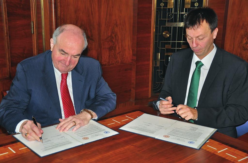President McRobbie and Free University Berlin s Vice President for International Affairs Klaus Mühlhahn extended the longstanding partnership between the universities.