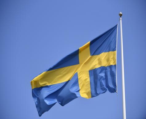 Sweden The current population of Sweden is 10 093 734 The median age in Sweden is 40.9 years.