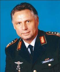 German Air Force Command Commander Lieutenant General Aarne Kreuzinger-Janik Commander German Air Force Command GL Kreuzinger-Janik was born on 13 April 1950 in Lübeck.