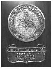 SECTION 3 AWARDS AVAILABLE BY NOMINATION FOR MEMBERS AND PRESENTED BY THEIR RESPECTIVE DISTRICTS DISTRICT SERVICE AWARD This award is an engraved wooden plaque provided by the Ontario Horticultural