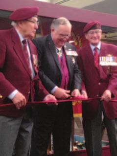 ABOVE LEFT: Several members of the 1 st Canadian Parachute Battalion, who served with distinction during the Second World War, attended the unveiling of the
