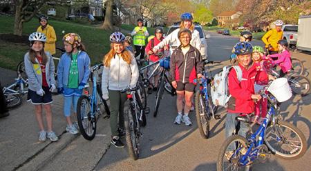 VIRGINIA SAFE ROUTES TO SCHOOL Five Year Strategic Plan 2011-2016 Tactic 3. Create a SRTS Starter Kit to generate interest in SRTS Programs.