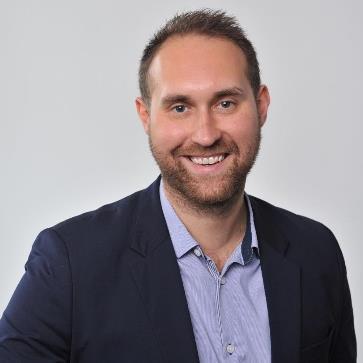 Meet the Interstellar Ventures Team Innovative minds with proven business execution in various sectors Sebastian Straube Founder & CEO ss@interstellar.
