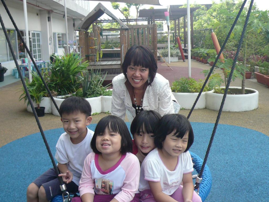 As an Assistant Director at RTRC Asia, Geraldine oversees the professional matters in the full-time Diploma in Early Childhood Education program offered in partnership with Ngee Ann Polytechnic.