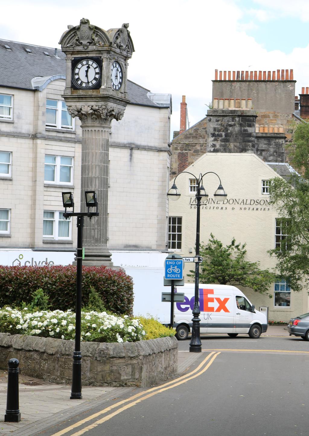 Stirling BID: City Centre Business Plan 2017 3 Executive Summary Aims and objectives of the Go Forth Stirling BID The principle aim of the BID is to deliver projects and services that will improve