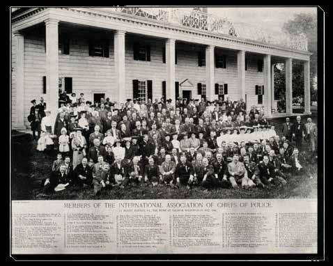 Attendees at the association s 1905 convention posed for a group portrait at Mount Vernon.
