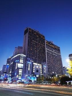 4. LOTTE HOTEL SEOUL LOTTE HOTEL SEOUL is a representative luxury hotel of Korea.