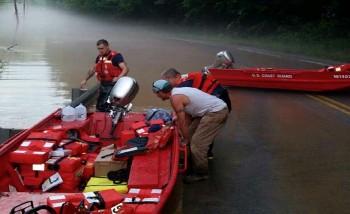 NATIONAL AND REGIONAL RESPONSES U.S. Coast Guard responds to West Virginia Flooding On June 24, 2016 the U.S. Coast Guard deployed to Clendenin, WV to provide disaster and relief assistance in response to the widespread flooding.