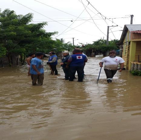 P a g e 2 Approximately 132 communities in the provinces of La Vega, Puerto Plata, María Trinidad Sánchez and Espaillat have been cut off by the flooding, 13 bridges were damaged and 3 of the main