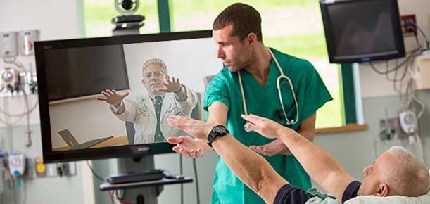 The following list of distant site providers qualify to deliver services via telemedicine through Medicare: Physicians Nurse Practitioners Physician Assistants Nurse midwives Clinical Nurse