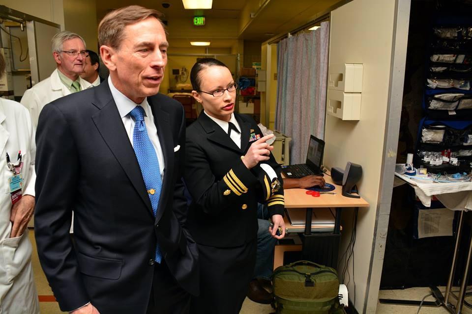 NMETC NEWS 10 Retired Army General David Petraeus Visits Navy Trauma Training Center Los Angeles By NMOTC Public Affairs LOS ANGELES Retired Army General David Petraeus, former Central Intelligence