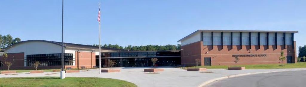 4 New schools at Fort Bragg FY12 was a big year for schools at Fort Bragg, N.C. The Savannah District completed construction of two schools, the $44.