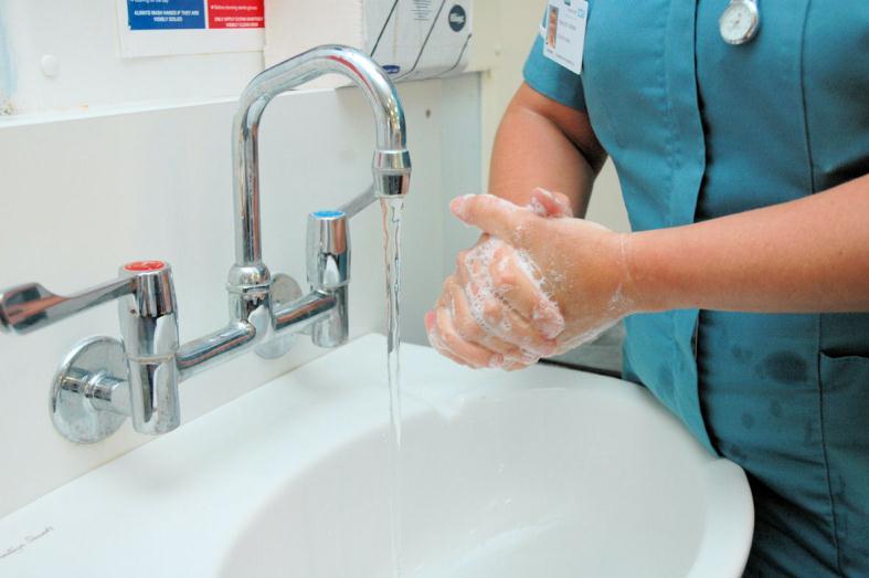 Infection control Please help us reduce the risk of infection to patients by following a few simple guidelines when visiting the hospital.