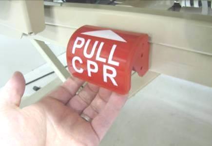 Activating the Manual CPR Release Feature To flatten the head section (back rest), Pull Up and Hold either of the manual CPR release handles.