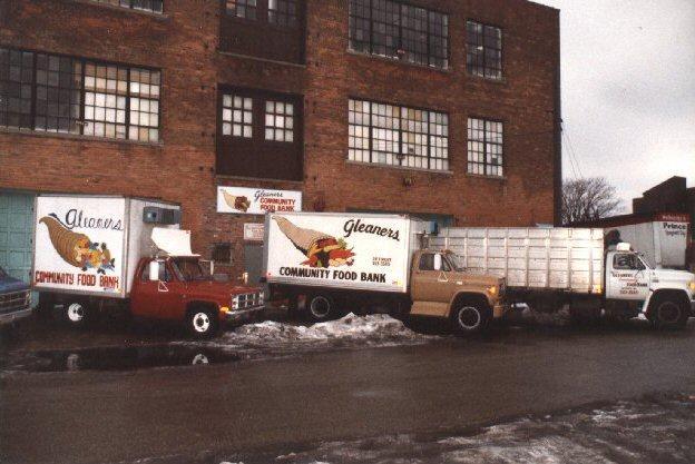 1983 Gleaners joins with the Greater Detroit Chamber of Commerce and the United Way to build emergency food boxes with funding from the United Auto Workers and General Motors.