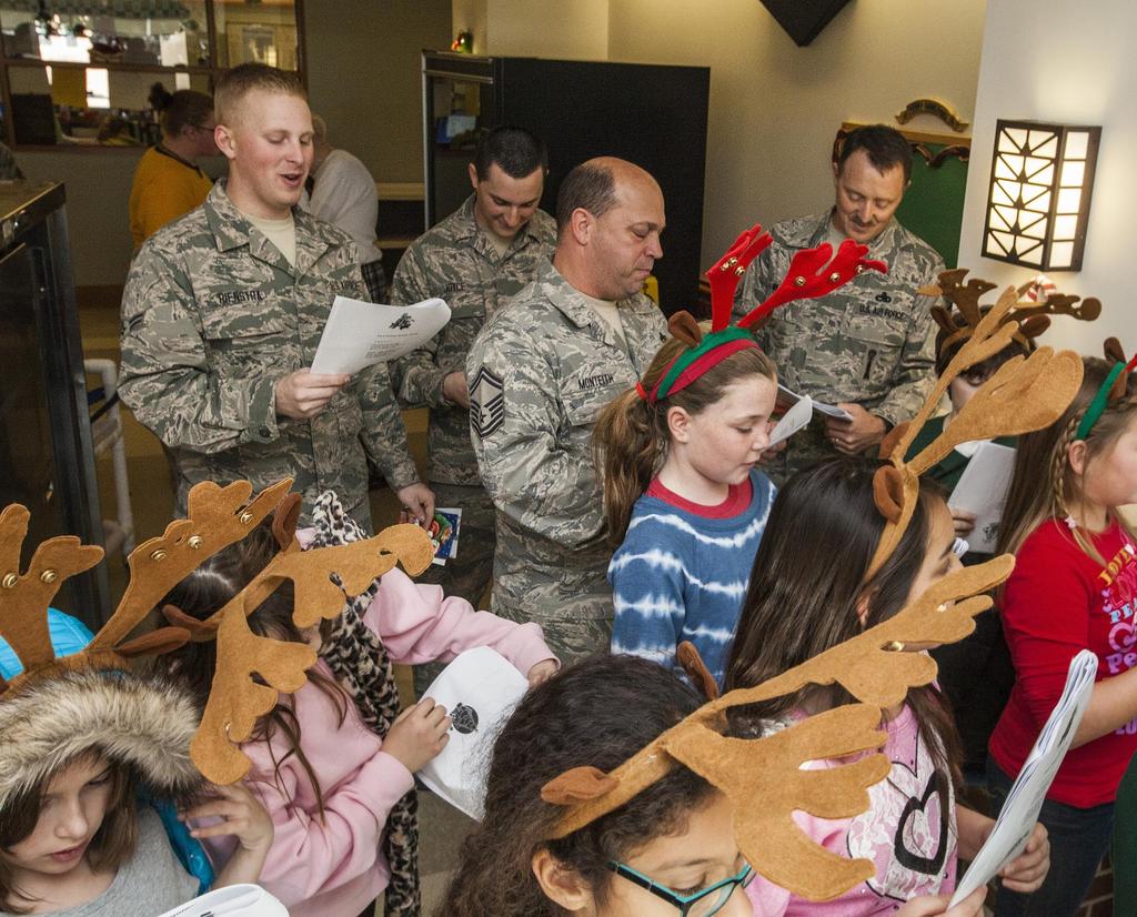 AIRMEN SPREAD CHEER AT VETERANS HOME Story and photos by Master Sgt. Mark C.