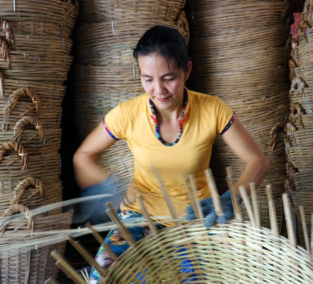 FOSTERING WOMEN S ENTREPRENEURSHIP IN ASEAN: TRANSFORMING PROSPECTS, TRANSFORMING SOCIETIES ESCAP research indicates that national women s entrepreneur bodies generally adopt a multi-faceted approach