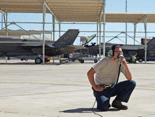 Andrew Hensen goes through a startup with an F-35 pilot.