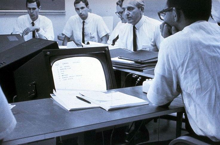 Augmenting the human intellect Emergence of a field 1968 : Engelbart and his colleagues NLS/Augment, a system that supported file sharing, personal annotations, electronic messaging,