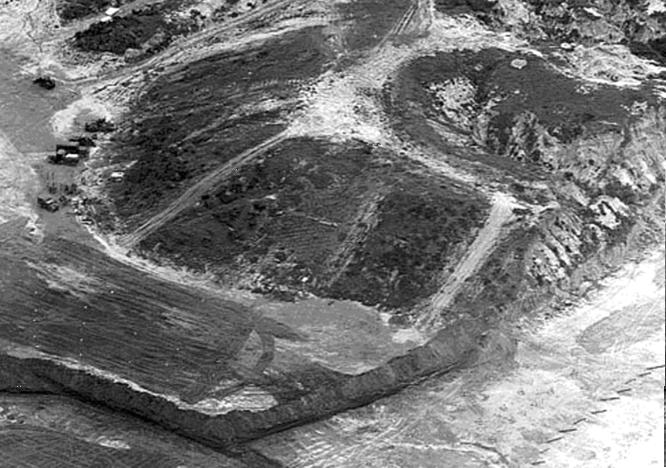 Figure 4. A small part of a single image of the beach defenses observed at KERNEL BLITZ 2001, including a tank trap, anti-personnel and anti-vehicle obstacles, and a landmine field.