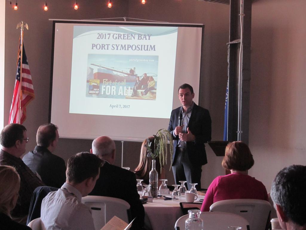1) CHALLENGES & OPPORTUNITIES The Port of Green Bay recognizes that port properties and businesses are challenged with legislation and regulations that can hinder the flow of business.