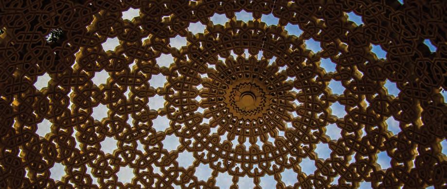 CONTENTS The inside of a dome in Matrah in Muscat, Oman.