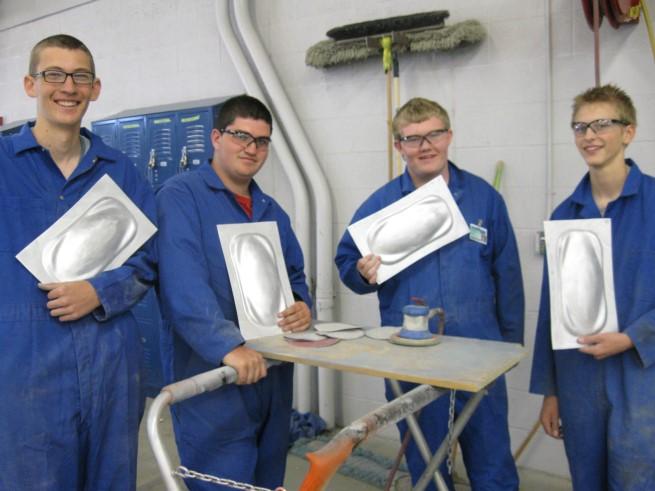 C a r e e r a n d Te c h n i c a l E d u c a t i o n Auto Body (Collision Repair) Technology Students will be introduced to the collision repair industry, focusing on the basic skills required to